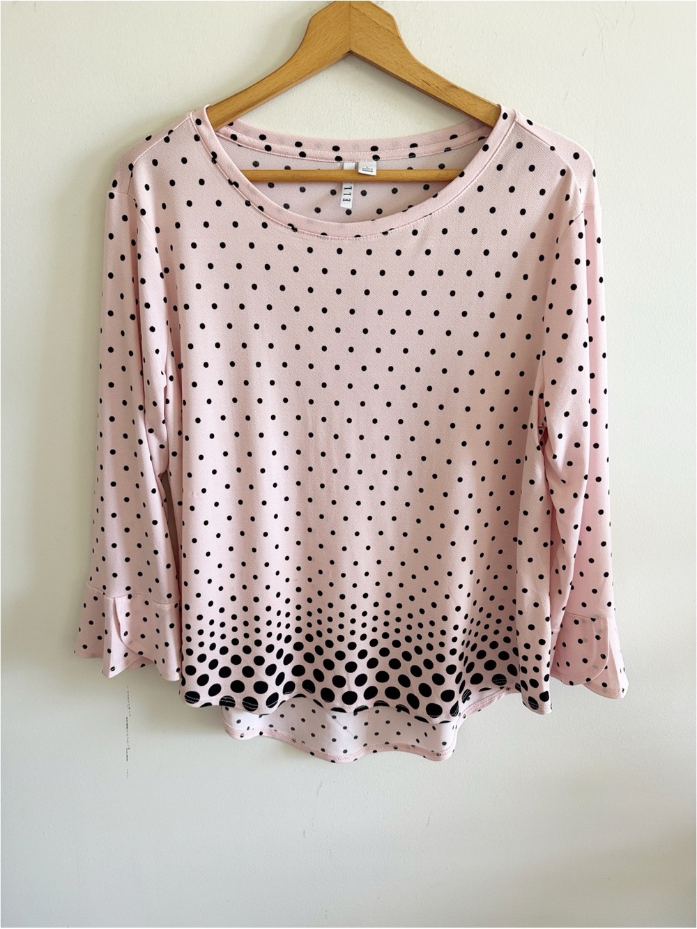 Elle light pink polka dot bell sleeve stretchy blouse top size Large